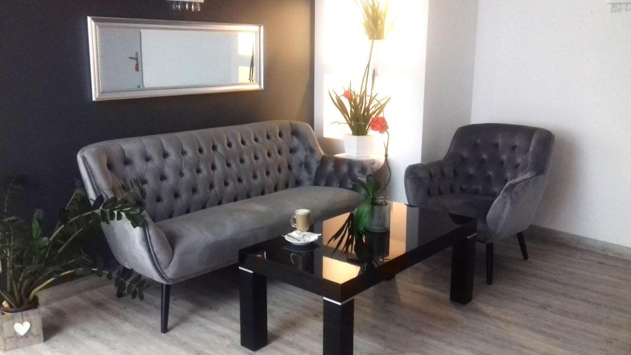 Karat Bed & Breakfast Varşovia Exterior foto