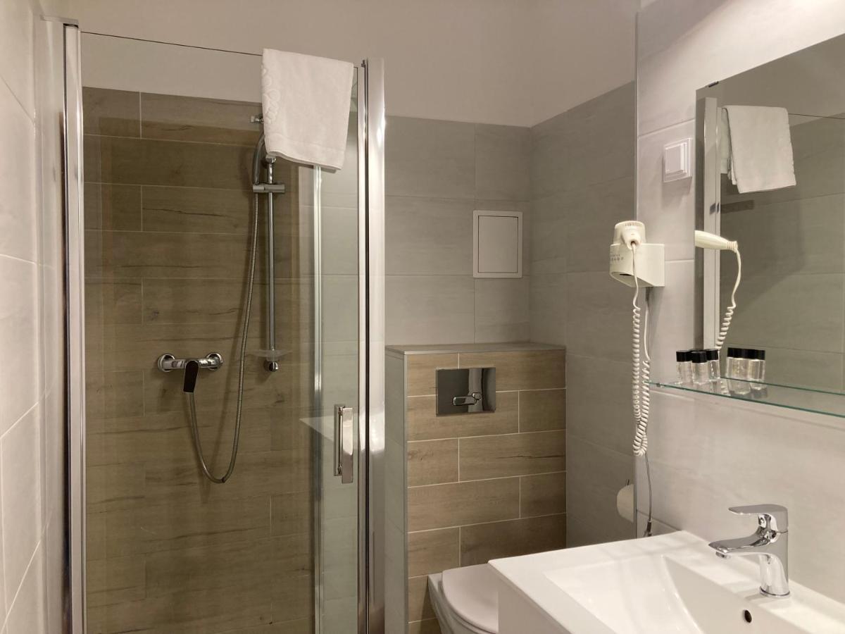 Karat Bed & Breakfast Varşovia Exterior foto