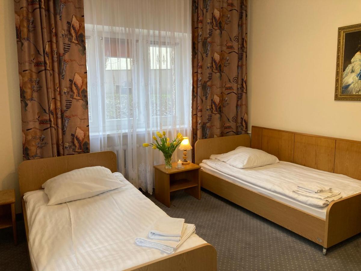 Karat Bed & Breakfast Varşovia Exterior foto