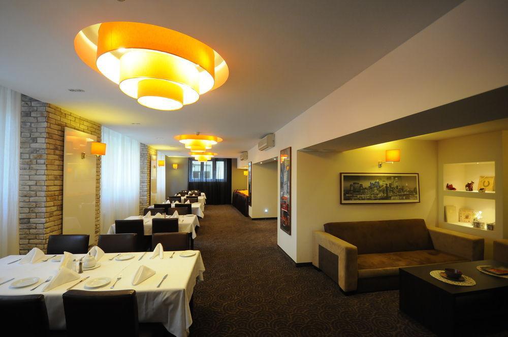 Karat Bed & Breakfast Varşovia Exterior foto